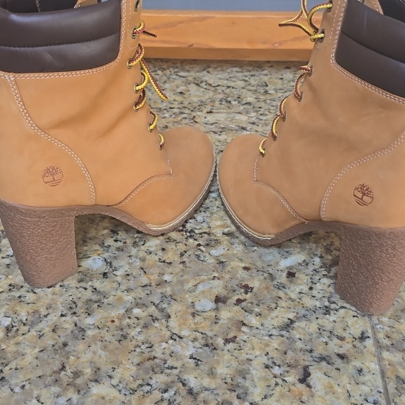 Timberland Tan Nubuck Lace-Up Block Heel Boots Size 7.5 - Picture 5 of 12
